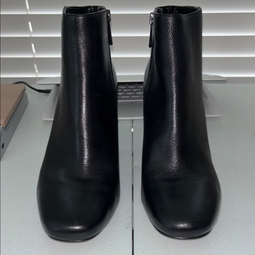 MICHAEL Michael Kors Black Ankle Booties Sleek Design